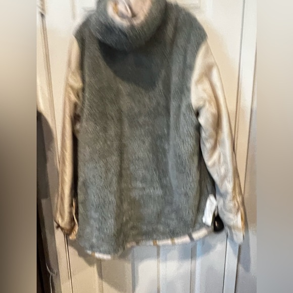 Rip curl Men’s hooded flannel - Picture 5 of 11